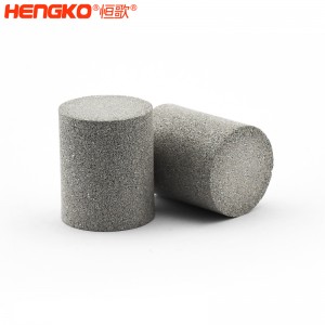 濾芯廠家定制微米級燒結(jié)不銹鋼濾芯_多孔金屬粉末不銹鋼濾管污染水過濾用